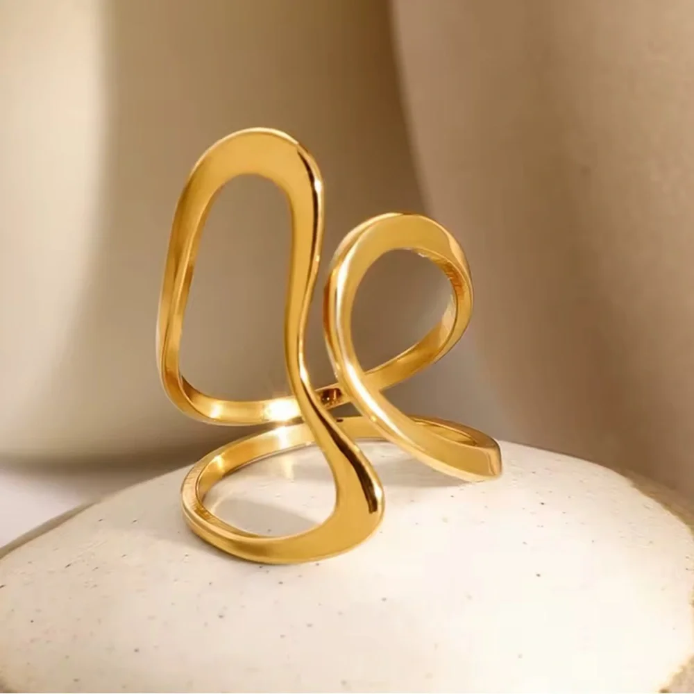 Abstract Gold Open Ring – Elegant Minimal Jewelry